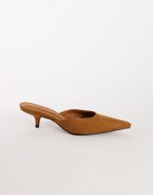 Topshop Adeline kitten heel court shoe in chestnut faux suede