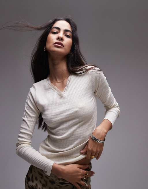 Topshop - Ajourgebreide top met V-hals, kant en lange mouwen in gebroken wit