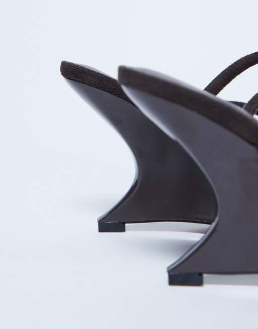 Topshop – Alexa – Czekoladowe mule na koturnie, 3 z 4