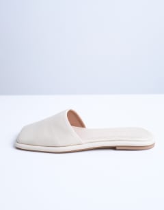 Almina real leather square toe mules in off white