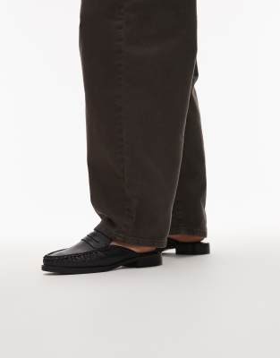 Topshop - Anna - Flache Pantoletten aus Leder in Schwarz