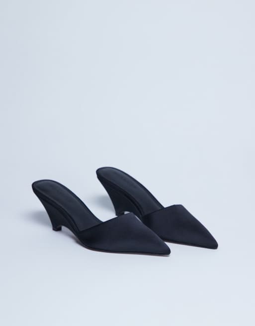 Topshop Annie wedge closed toe shoe in black, 2 of 4