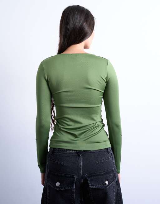 Topshop – Anschmiegsames, langärmliges Oberteil in Khaki mit Rundhalsausschnitt, 3 von 4
