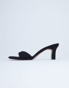 Ari mule mid heeled sandal in black