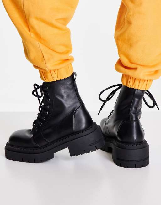 Topshop Ariana Svarta laderboots med grov sula och snorning ASOS