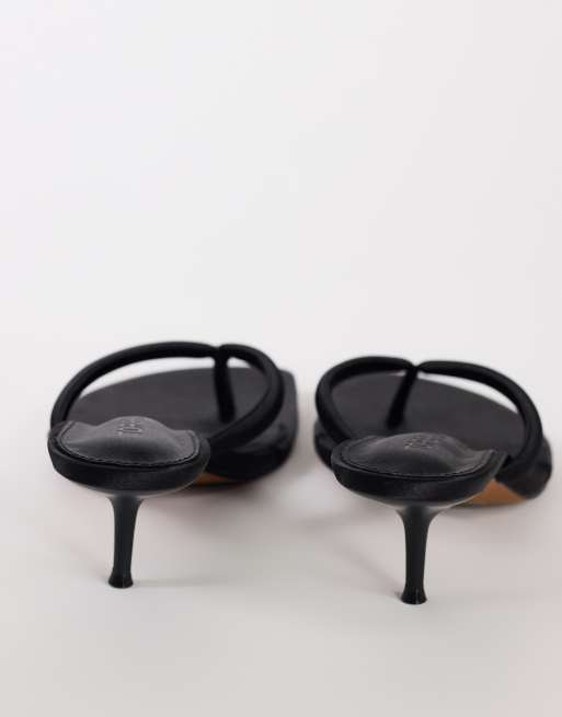 Topshop Arianna teensandaal met halfhoge hak in zwart satijn, 2 van 4