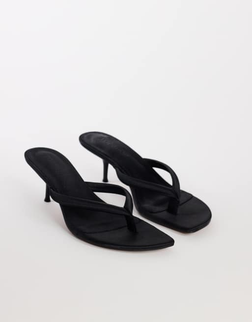 Topshop Arianna Zehensteg-Sandale mit mittlerem Absatz aus schwarzem Satin, 4 von 4