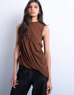 Model wearing Asymmetric drape detail top in chocolate