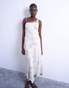 Model wearing Asymmetric neckline double layered maxi dress in painterly floral