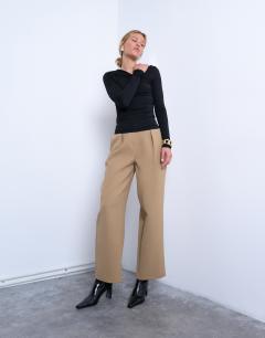 Model wearing Asymmetric slash neck long sleeve top in black