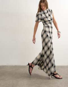 Asymmetric tuck side maxi dress in mono check print