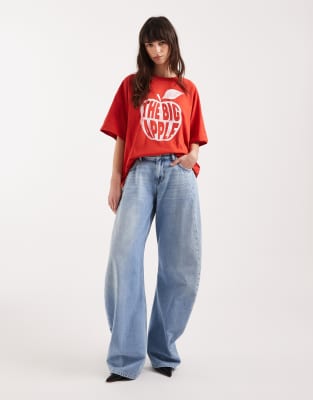 Asymmetrisch geschnittene Boyfriend-Jeans in Bleach-Blau Blau W28 L32