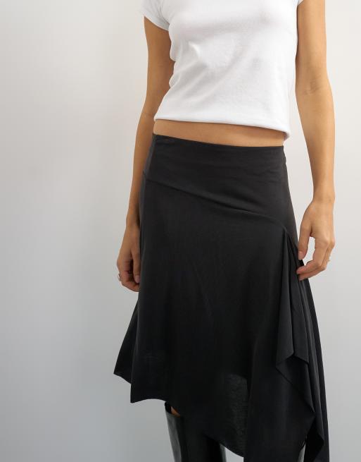 Topshop asymmetrischer Midi-Rock aus Cupro in Schwarz, 4 von 5