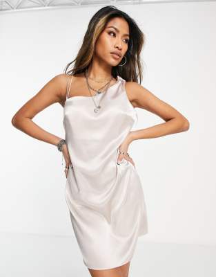 Topshop - Asymmetrisches Minikleid zum Reinschlüpfen in Champagner mit Wasserfalldesign-Neutral