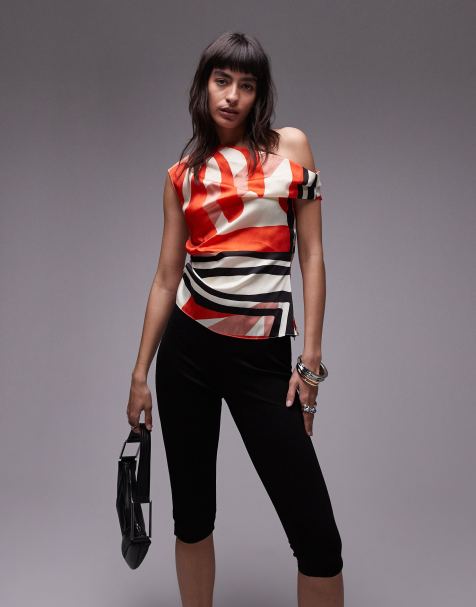 Topshop - Asymmetrisk top med rødt/sort tørklædeprint - view 1
