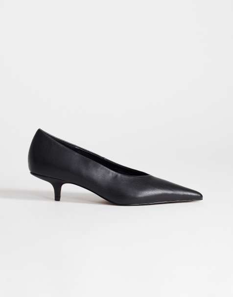 Topshop Avril kitten heel mid court shoe in black - view 1