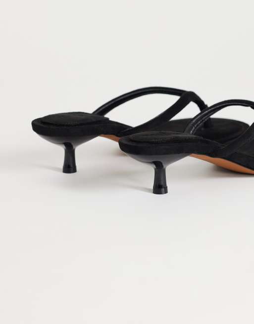 Topshop Axel toe thong mid heel sandal in black faux suede , 3 of 4