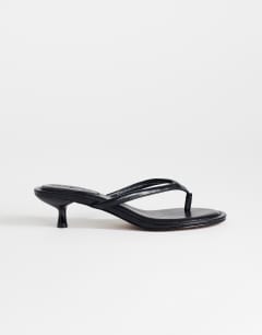 Axel toe thong mid heel sandal in black