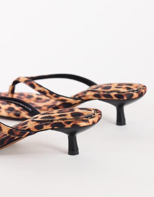 Topshop Axel toe thong mid heel sandal in leopard print satin, 4 of 4