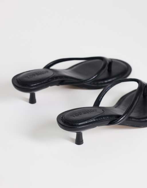 Topshop – Axel – Zehenstegsandalen in Schwarz mit mittelhohem Absatz, 4 von 4