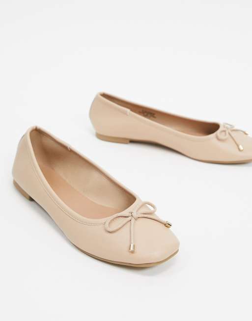 Beige 2025 flat pumps