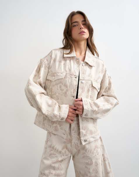 Topshop – Ballon-Jacke aus Denim in Ecru mit Jacquard-Blumenmuster - view 1