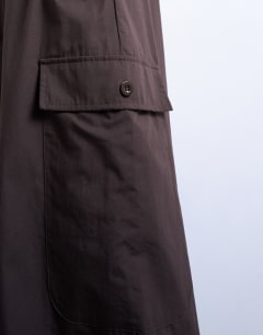 Model wearing Balloon cargo trouser in chocolate