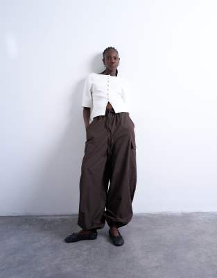 Topshop - Balloon-Cargohose in Schokobraun-Brown
