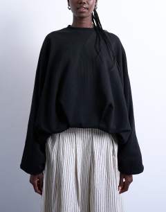 Balloon hem sweat in black