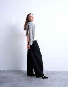 Balloon jogger in black