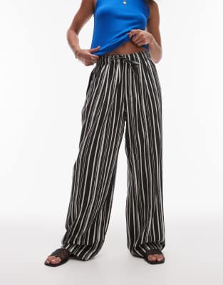 Topshop - Balloon-Leg-Hose aus Leinen in Schwarz mit weißen Streifen im gemalten Design-Bunt