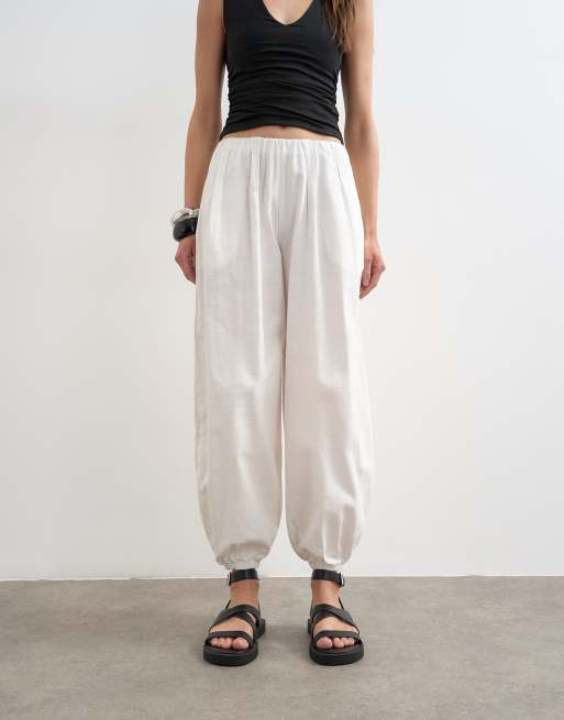 Topshop balloon trouser in white, 2 of 5