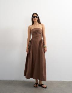 Bandeau cinch waist structured maxi dress in chocolate