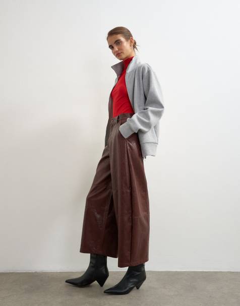 Topshop Barrel-Hose aus Kunstleder in Braun - view 1