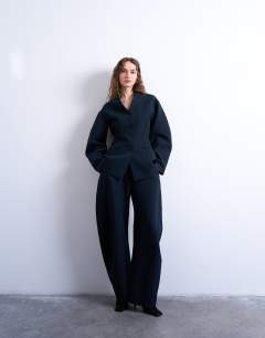 Barrel leg tailored trousers in navy