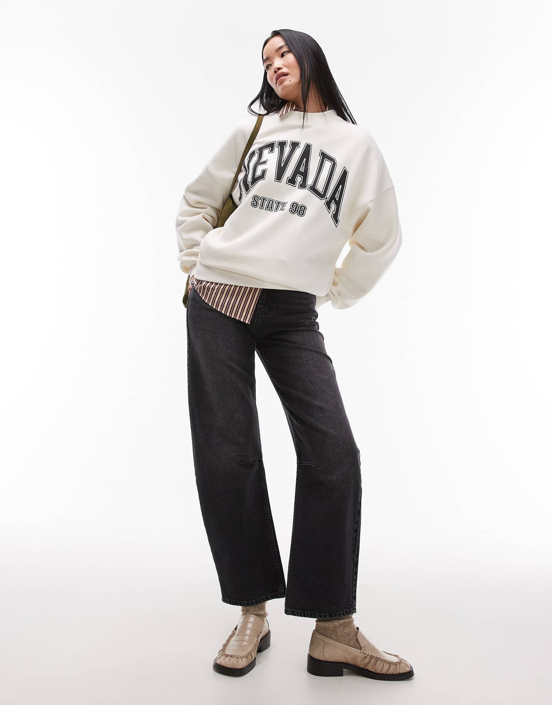 topshop barrel mid rise jean in washed black