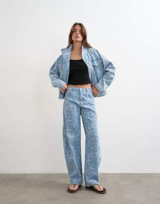 Topshop Barrel Mid Rise Jean Ultra-distressed Bleach-blue