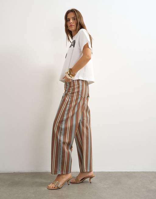 Topshop Barrel Mid-Rise-Jeans in Braun und blauem Streifen, 2 von 5