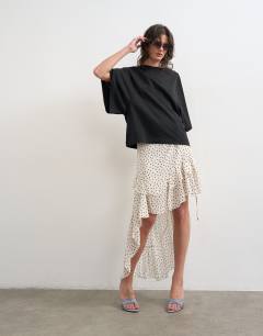 Model wearing Batwing t-shirt in black