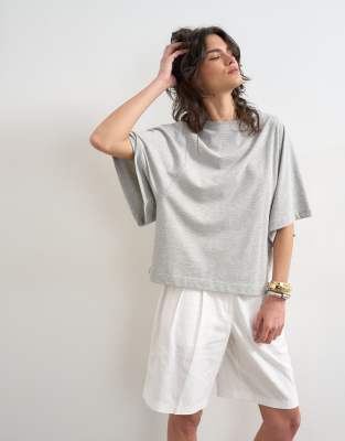 Batwing t-shirt in grey marl