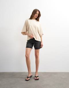 Model wearing Batwing t-shirt in stone