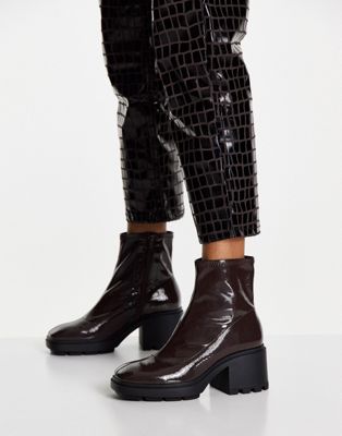 Topshop Baxter heeled chunky sock boot in chocolate - ASOS Price Checker