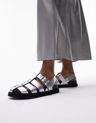 Topshop - Bea - Klobige Fisherman-Sandalen in Silber-Schwarz