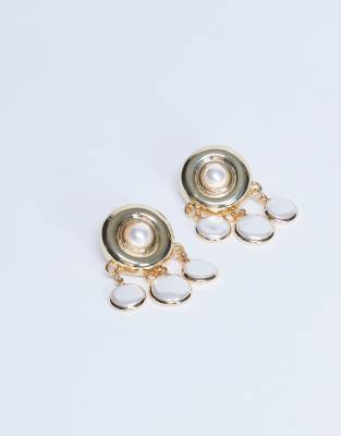 Topshop - Becca - Ohrringe in Goldoptik mit Perlenanhängern-Goldfarben