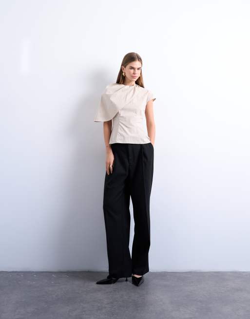 Topshop – Beige, strukturerad topp med cape, 2 av 4