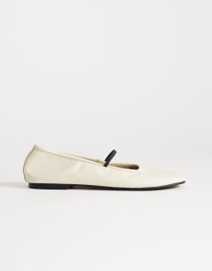 Bella leather round toe ballet flat in off white