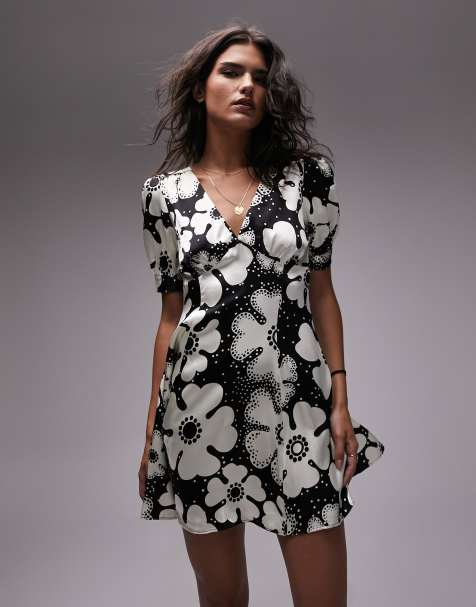 Topshop Bella mini tea dress in mono floral print