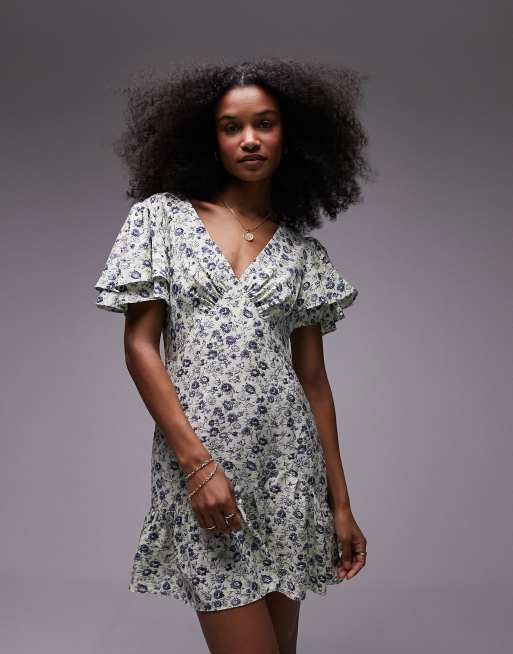 Topshop – Bella – Sukienka z rozkloszowanymi rękawami w drobny kwiatowy wzór