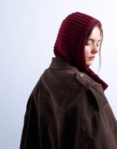 Model wearing Bella tie hood in burgundy