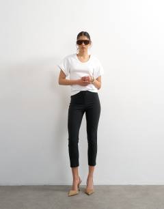 Bengaline capri 3/4 length in black